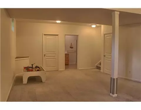593 E Castlebury, Saline, MI 48176 photo 22
