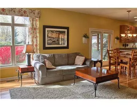 593 E Castlebury, Saline, MI 48176 photo 13