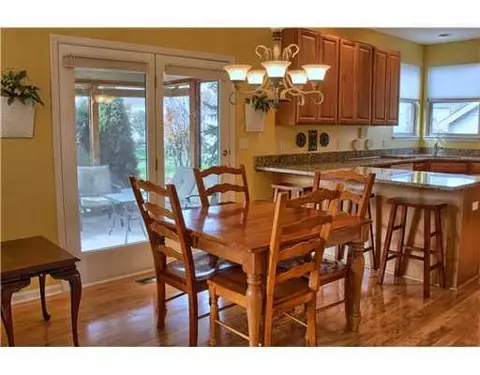 593 E Castlebury, Saline, MI 48176 photo 10