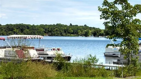 13936 Aberdeen Ln, Dexter, MI 48137 photo 3