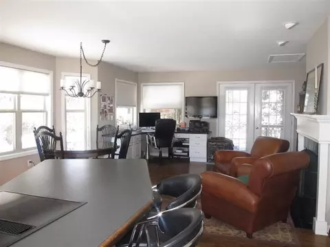367 E Castlebury Cir, Saline, MI 48176 photo 6