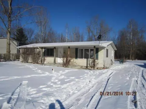 2074 W Carleton Rd, Carleton, MI 48117 photo 1