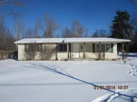 2074 W Carleton Rd, Carleton, MI 48117 photo 2