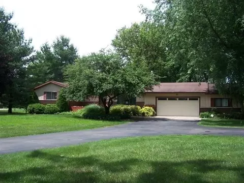 868 W Willis, Saline, MI 48176 photo 2