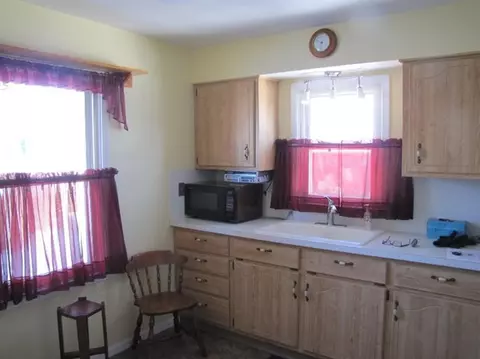 450 Everett, Milan, MI 48160 photo 6