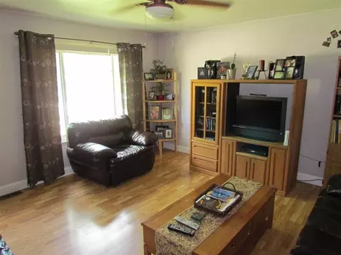 43518 Champlain Ct, Canton, MI 48188 photo 5