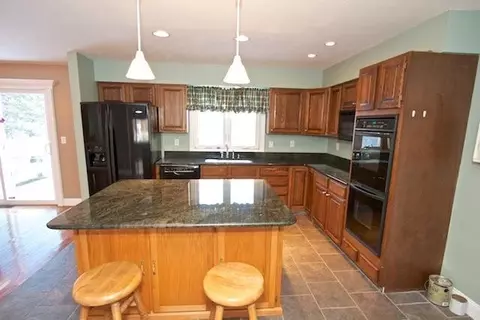 2215 Crouch, Jackson, MI 49201 photo 8