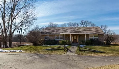 21231 Kaiser, Gregory, MI 48137 photo 1