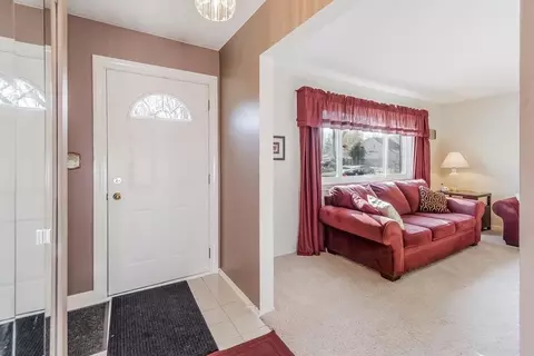 35210 Winslow St, Wayne, MI 48184 photo 2