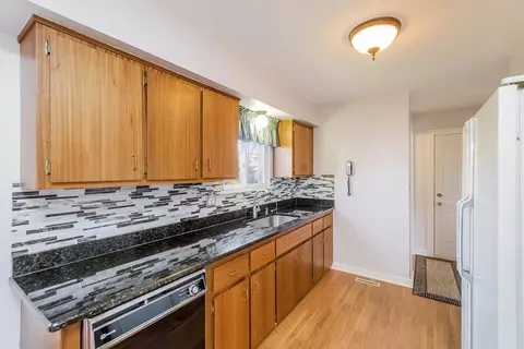 35210 Winslow St, Wayne, MI 48184 photo 10