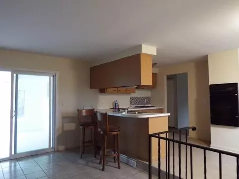 38011 Castle Dr, Romulus, MI 48174 photo 8