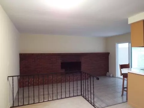 38011 Castle Dr, Romulus, MI 48174 photo 7