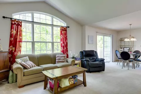 47668 Ormskirk Dr, Canton, MI 48188 photo 2