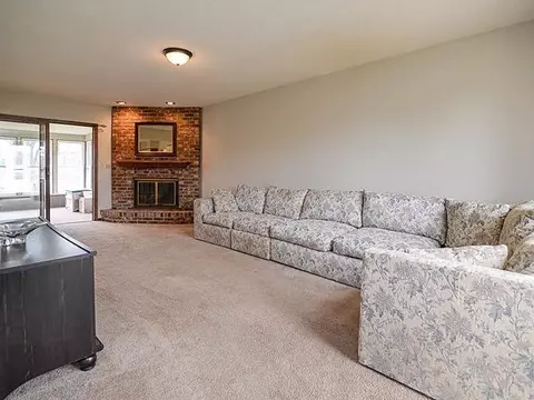 4015 Latchstring Ct, Saline, MI 48176 photo 10