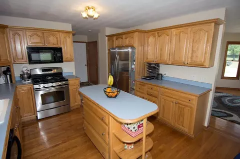 18795 Williamsville Rd, Gregory, MI 48137 photo 9
