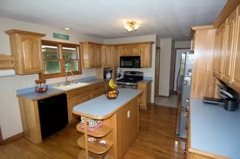 18795 Williamsville Rd, Gregory, MI 48137 photo 3