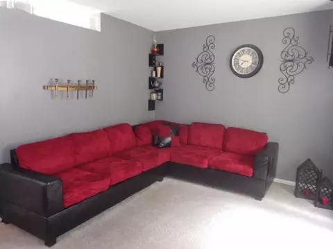 39 Tower Dr, Saline, MI 48176 photo 2