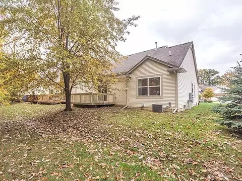 33060 Forest Park Dr, Wayne, MI 48184 photo 3