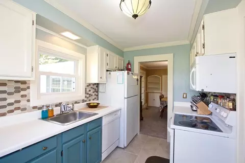 324 Campus Pl, Monroe, MI 48162 photo 2
