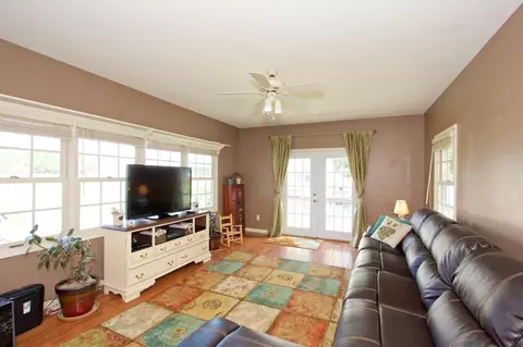 324 Campus Pl, Monroe, MI 48162 photo 4