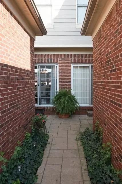 1622 Commodore Cir, Canton, MI 48187 photo 5