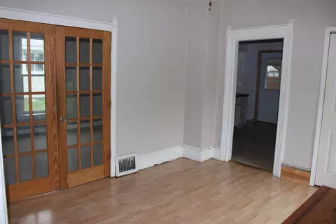 1035 Clinton, Jackson, MI 49202 photo 9