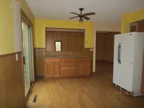 8752 Buerk Dr, Temperance, MI 48182 photo 3