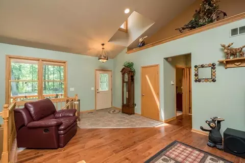 18362 Walnut Ln, Gregory, MI 48137 photo 5