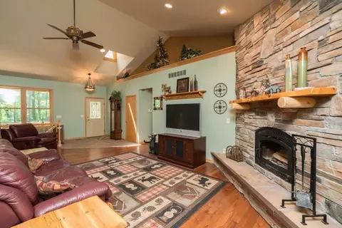18362 Walnut Ln, Gregory, MI 48137 photo 8