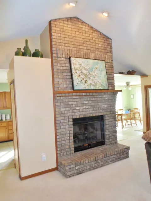 551 W Willis, Saline, MI 48176 photo 10