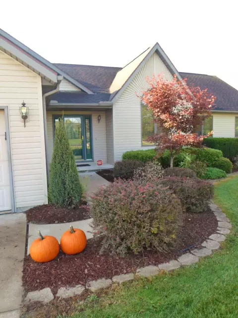 551 W Willis, Saline, MI 48176 photo 2