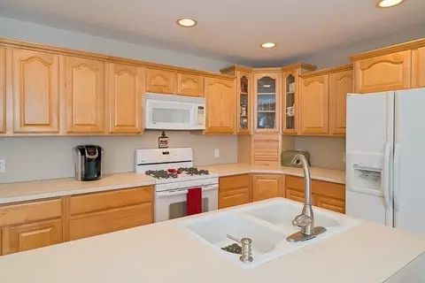 5653 Deer Run Ln, Dexter, MI 48130 photo 9