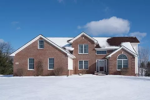 5653 Deer Run Ln, Dexter, MI 48130 photo 1