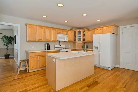 5653 Deer Run Ln, Dexter, MI 48130 photo 8