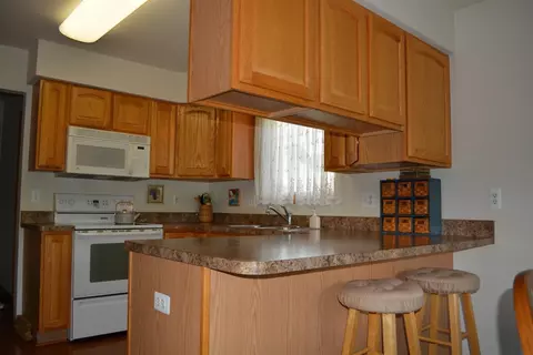 701 Coventry Ct, Saline, MI 48176 photo 9