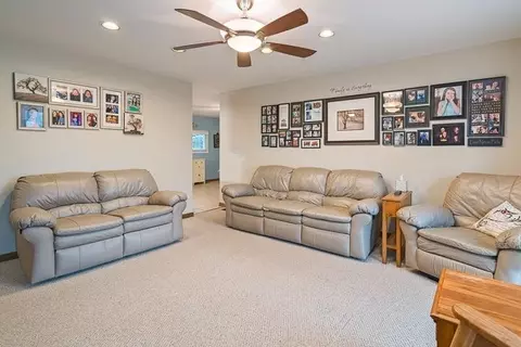 605 S Adrian St, Tecumseh, MI 49286 photo 4