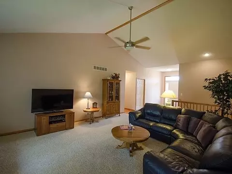 656 Breconshire Dr, Saline, MI 48176 photo 9