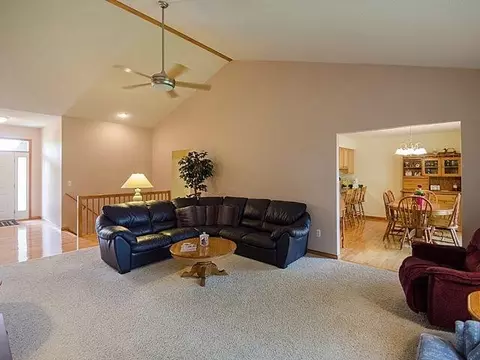 656 Breconshire Dr, Saline, MI 48176 photo 7