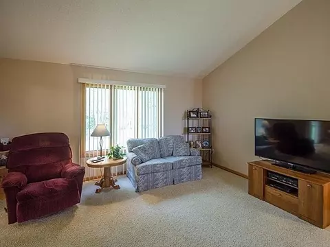 656 Breconshire Dr, Saline, MI 48176 photo 8