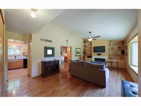 8348 Walsh Rd, Dexter, MI 48130 photo 4