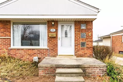 4371 Myron Ave, Wayne, MI 48184 photo 3