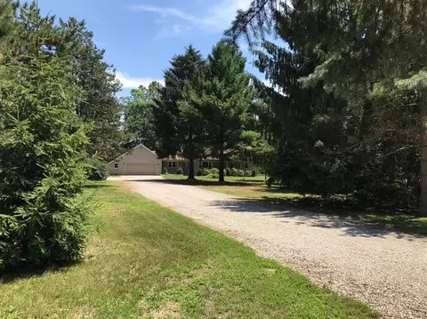 7515 Warner Rd, Saline, MI 48176 photo 2