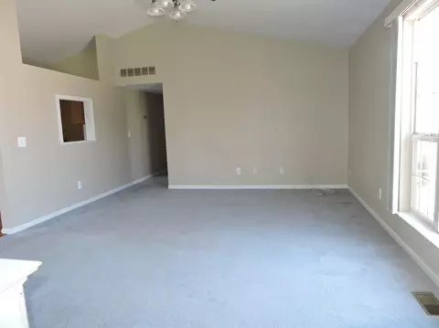 121 Commons Cir, Saline, MI 48176 photo 5