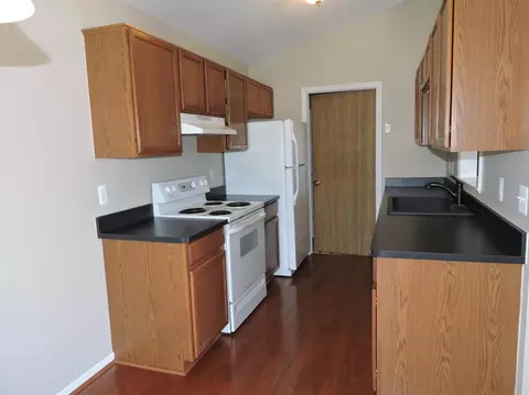 121 Commons Cir, Saline, MI 48176 photo 9
