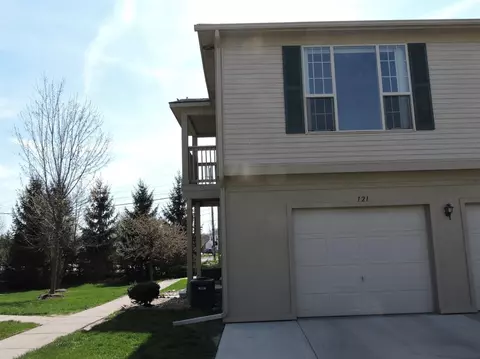 121 Commons Cir, Saline, MI 48176 photo 2