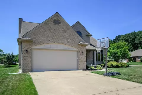 459 Exeter Ct, Saline, MI 48176 photo 3