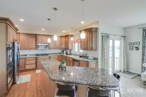 8160 Trail Rdg, Dexter, MI 48130 photo 2