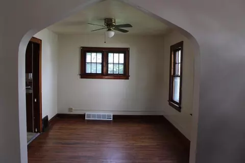 408 Gilbert St, Jackson, MI 49202 photo 5