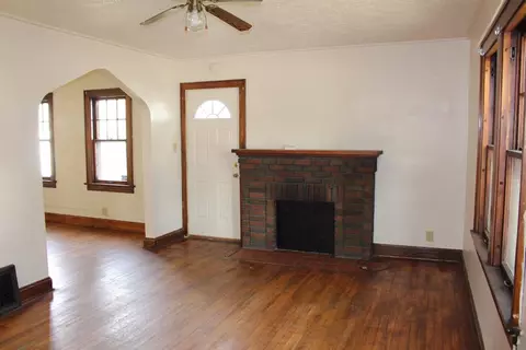 408 Gilbert St, Jackson, MI 49202 photo 4