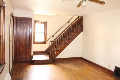 408 Gilbert St, Jackson, MI 49202 photo 3